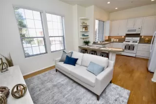 Photo #5: OC23163595 Listing 