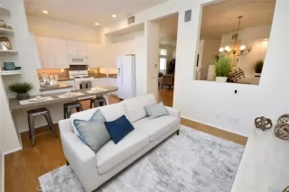 Photo #6: OC23163595 Listing 