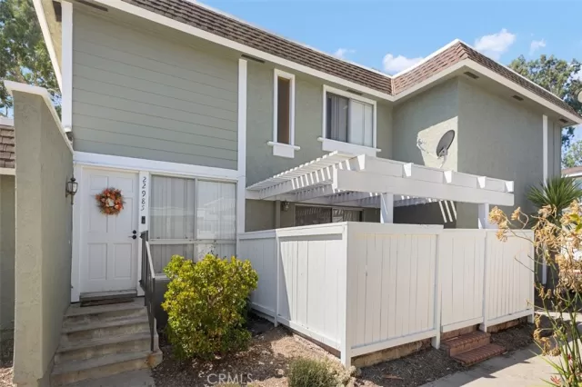 MLS: OC23163606 Condo For Sale