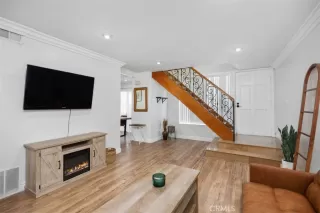 Photo #1: OC23163606 Listing