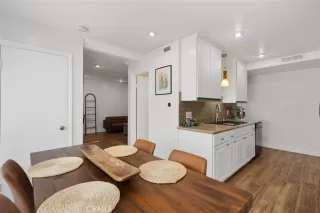 Photo #4: OC23163606 Listing