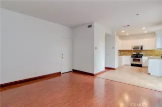 Photo #6: OC23163932 Listing