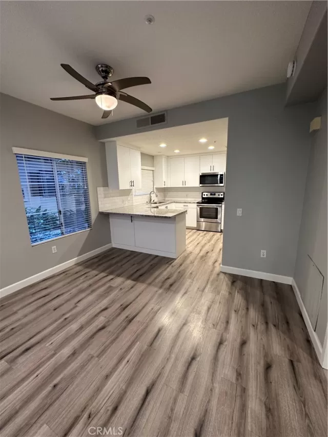 MLS: OC23163999 Condo For Sale