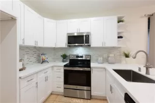 Photo #2: OC23164347 Listing 