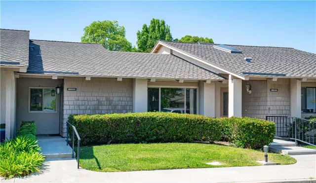 MLS: OC23164746 Condo For Sale