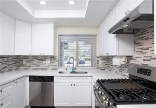 Photo #4: OC23164746 Listing