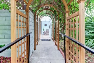 Photo #2: OC23164853 Listing