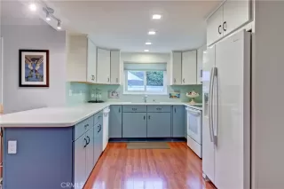 Photo #4: OC23164853 Listing