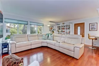 Photo #5: OC23164853 Listing