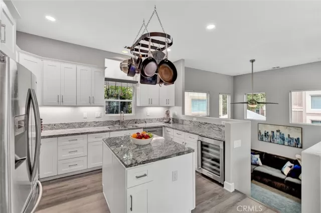 MLS: OC23164896 Condo For Sale