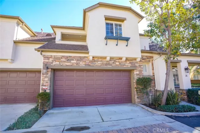 MLS: OC23164902 Condo For Sale