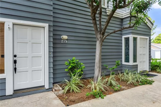 MLS: OC23164955 Condo For Sale