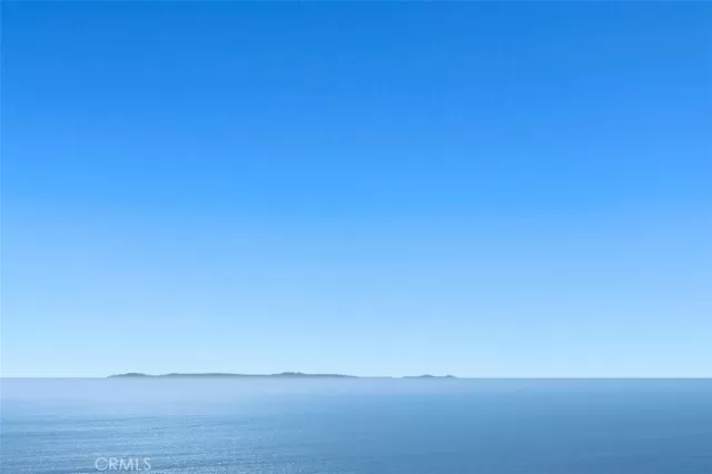 MLS: OC23164982 Condo For Sale