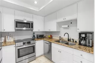 Photo #4: OC23165449 Listing 