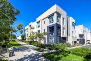 Photo #3: OC23165707 Listing 