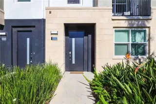 Photo #5: OC23165707 Listing 