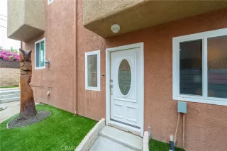 Photo #4: OC23165793 Listing 