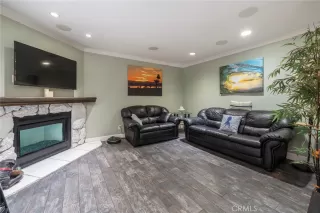 Photo #6: OC23165793 Listing 