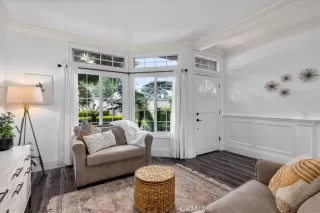 Photo #4: OC23165940 Listing 