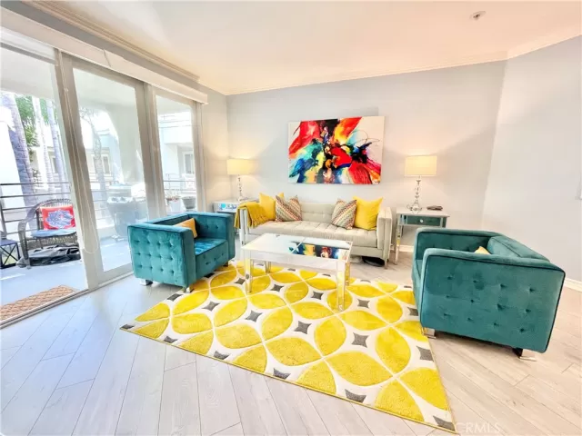 MLS: OC23165963 Condo For Sale