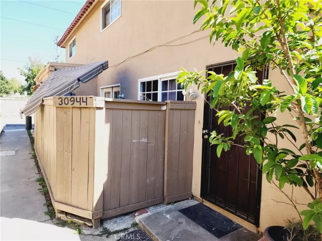 MLS: OC23166045 Condo For Sale