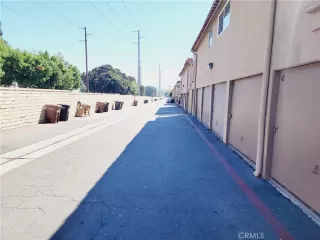 Photo #3: OC23166045 Listing