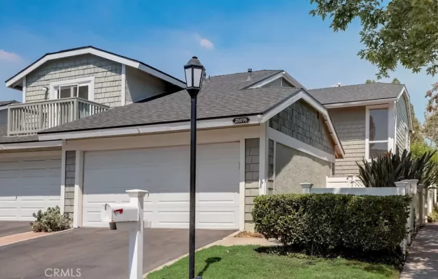 MLS: OC23166452 Condo For Sale