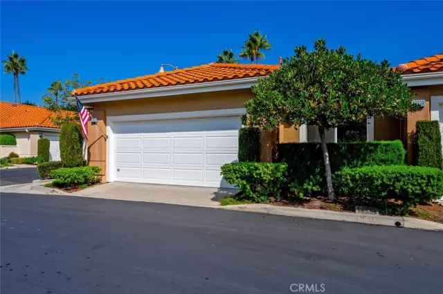 MLS: OC23166459 Condo For Sale