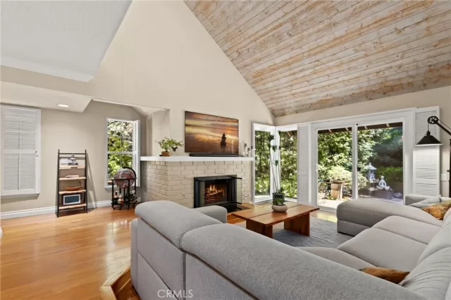 MLS: OC23166810 Condo For Sale