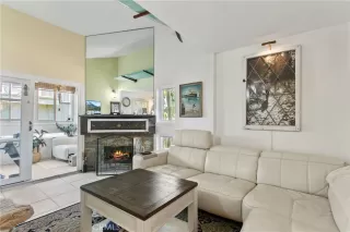 Photo #2: OC23166881 Listing 