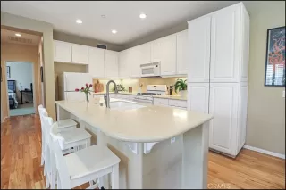 Photo #2: OC23166911 Listing