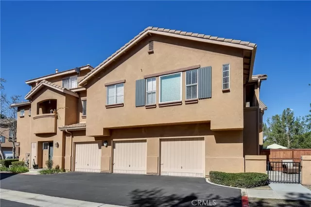 MLS: OC23167069 Condo For Sale