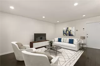 Photo #4: OC23167328 Listing 