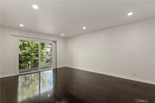 Photo #6: OC23167328 Listing 