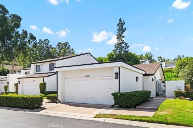 MLS: OC23167412 Condo For Sale