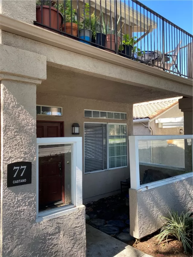 MLS: OC23167510 Condo For Sale