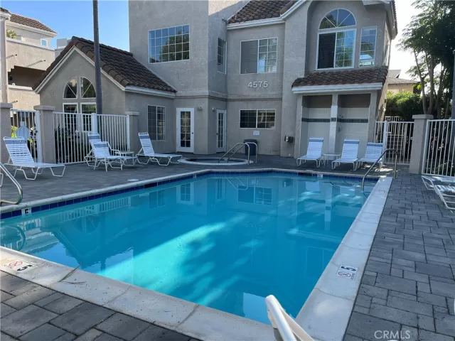 MLS: OC23167575 Condo For Sale