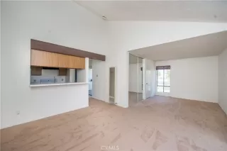 Photo #3: OC23167754 Listing