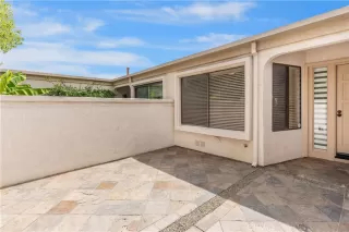 Photo #2: OC23167962 Listing