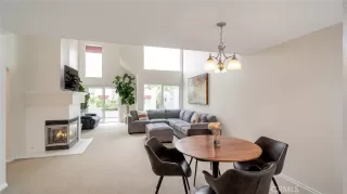 Photo #2: OC23168158 Listing 