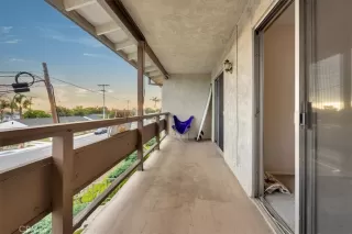 Photo #3: OC23168366 Listing