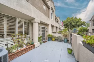 Photo #4: OC23168815 Listing 