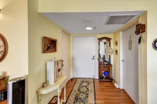 Photo #2: OC23168921 Listing