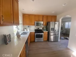 Photo #6: OC23168923 Listing 