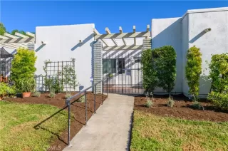 Photo #1: OC23169010 Listing