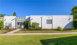 Photo #2: OC23169010 Listing