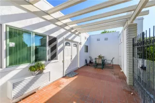 Photo #6: OC23169010 Listing