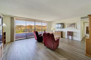 Photo #2: OC23169180 Listing