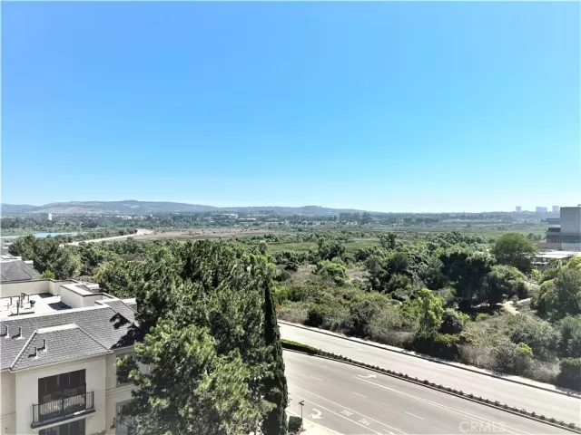 MLS: OC23169253 Condo For Sale