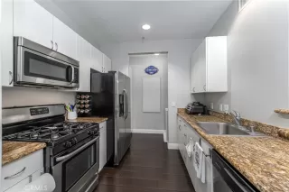 Photo #3: OC23169430 Listing 